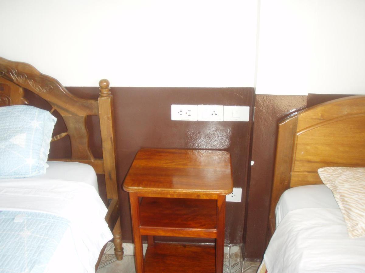 Hostal Limoncocha Tena Kültér fotó