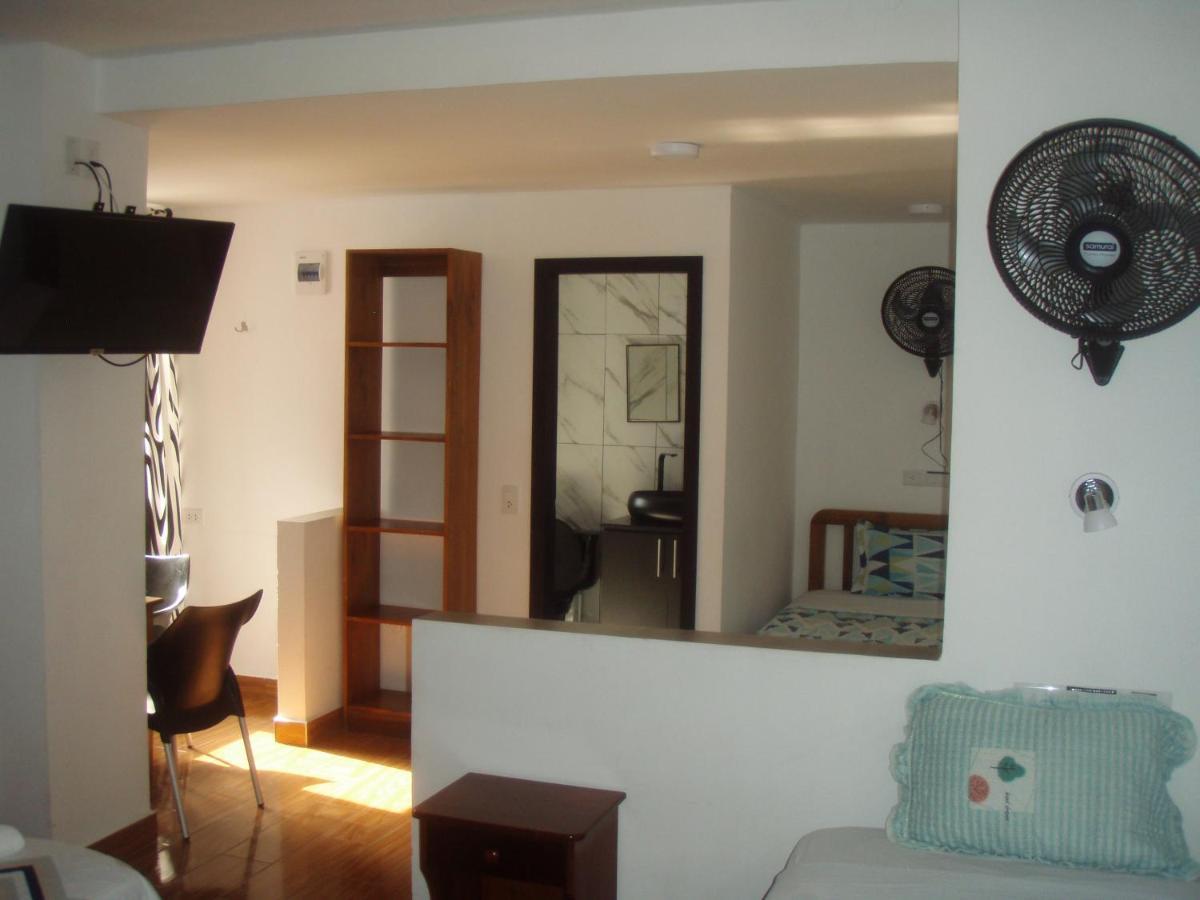Hostal Limoncocha Tena Kültér fotó