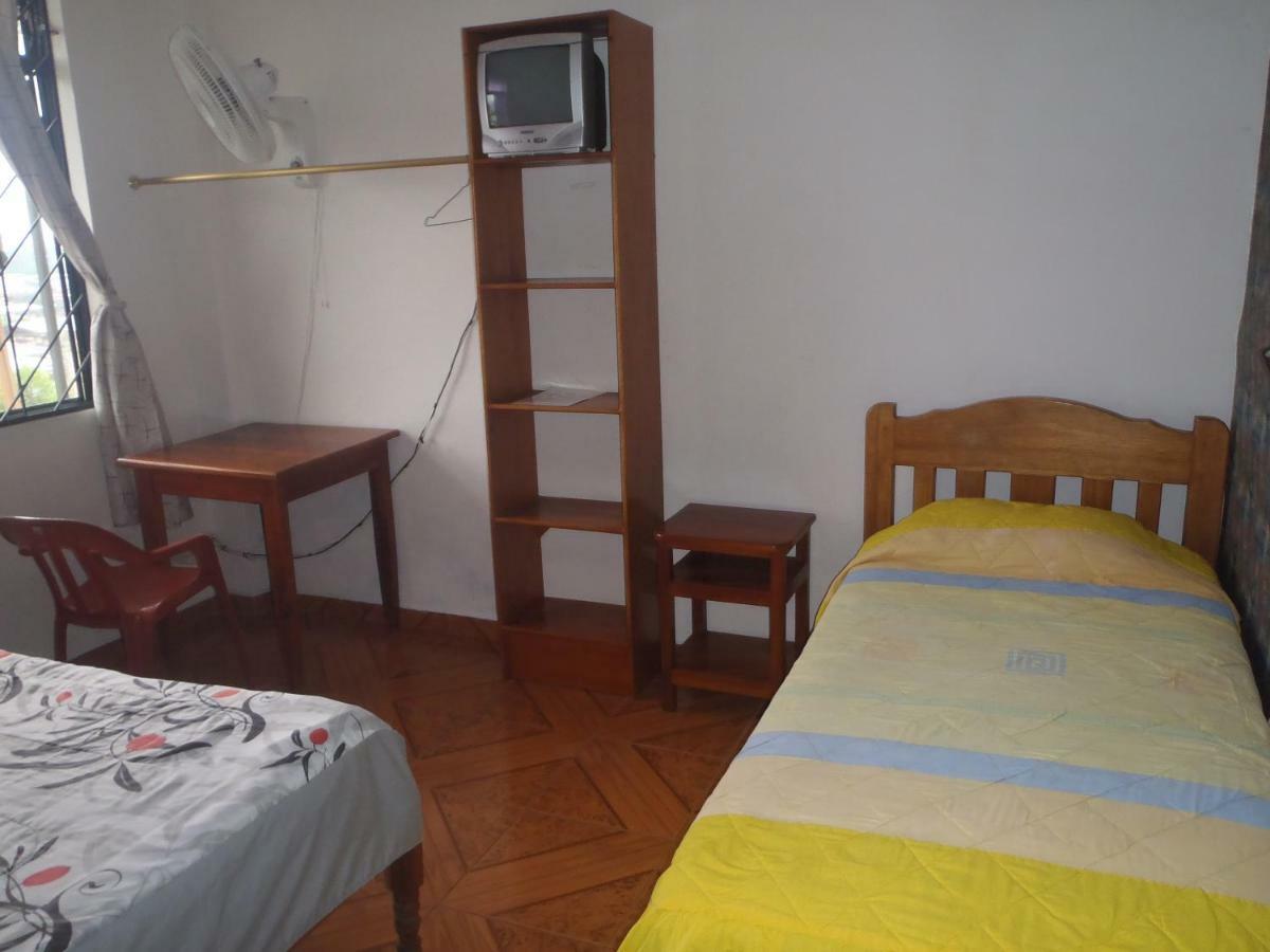 Hostal Limoncocha Tena Kültér fotó